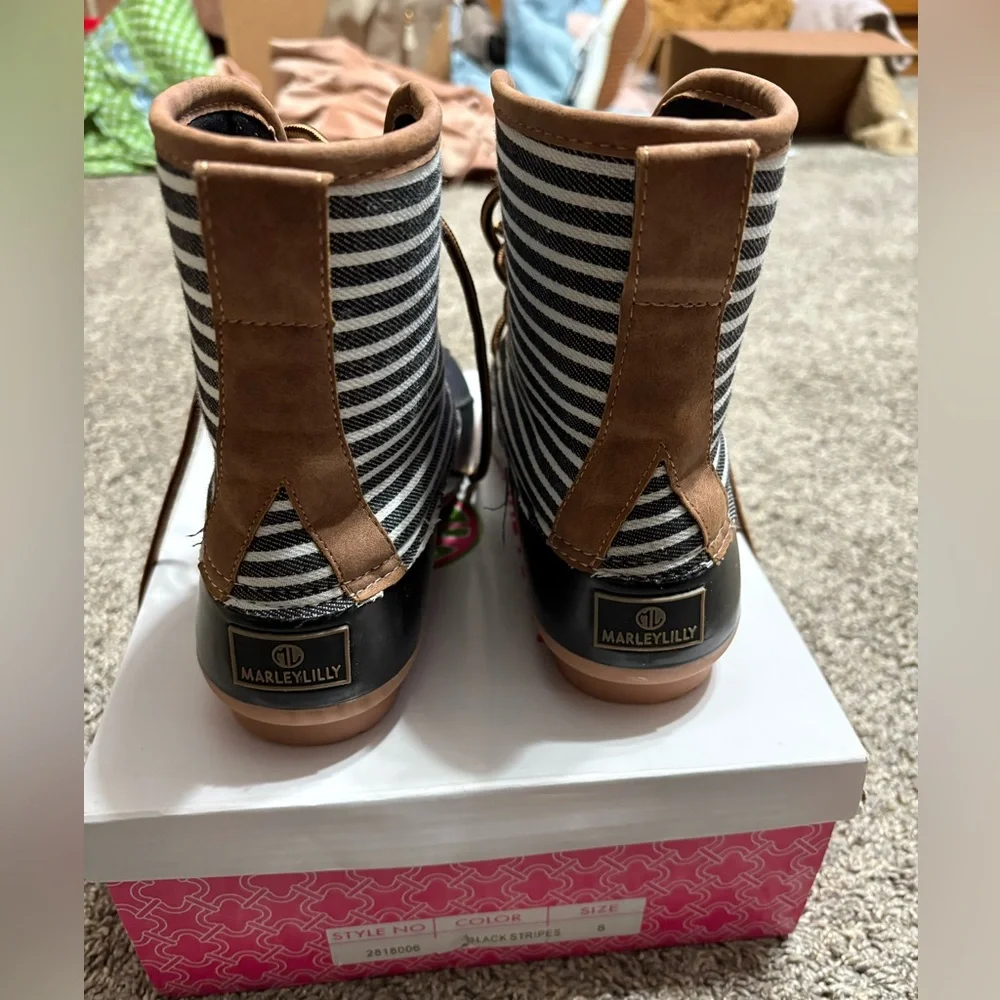 Marleylilly Womens SZ 8 black white striped duck boots mud rain boots waterproof
